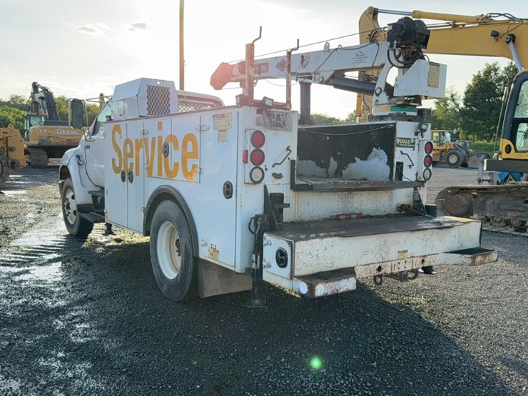 2008-ford-f750-image-12