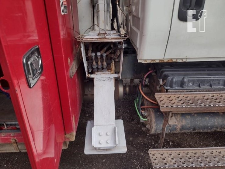 2017-international-durastar-4300-image-35