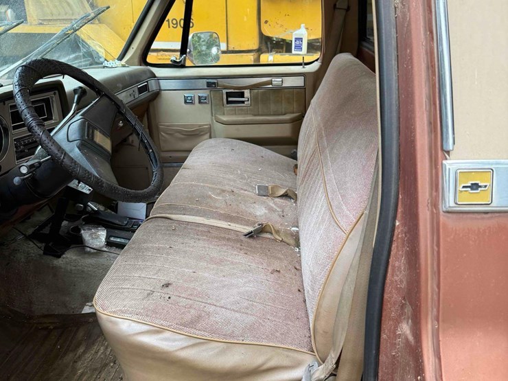 1983-chevy-silverado-10-snowplow-pickup-image-26