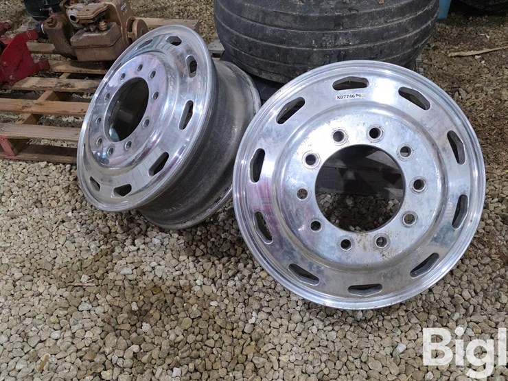 accuride-aluminum-24.5"-rims-image-1