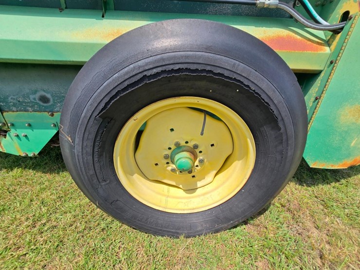 john-deere-350-image-21