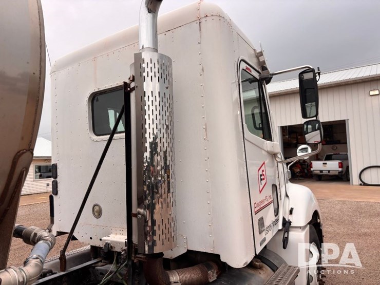 2006-freightliner-columbia-truck-(gp11007,-unit-345)-image-48