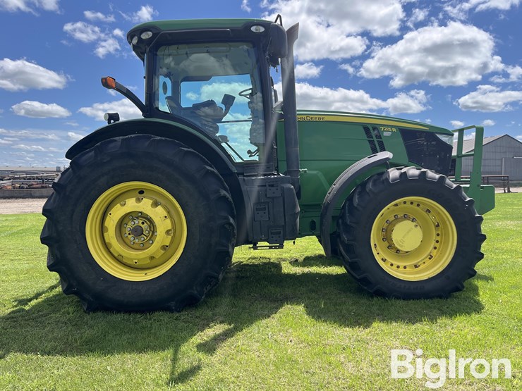 2011-john-deere-7215r-image-4