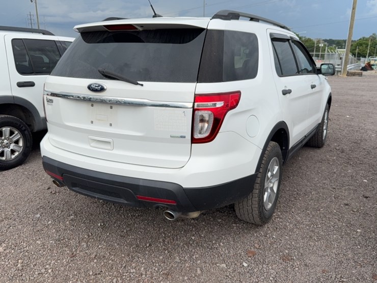 2013-ford-explorer-image-8