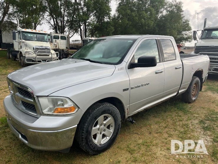 2012-dodge-ram-1500-image-1