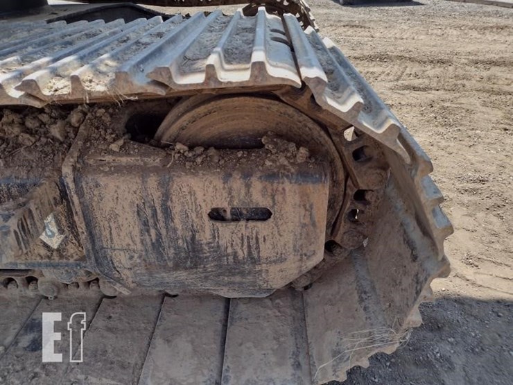 2019-deere-130g-image-47