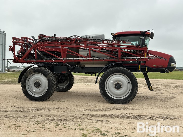 2016-case-ih-patriot-4440-image-4