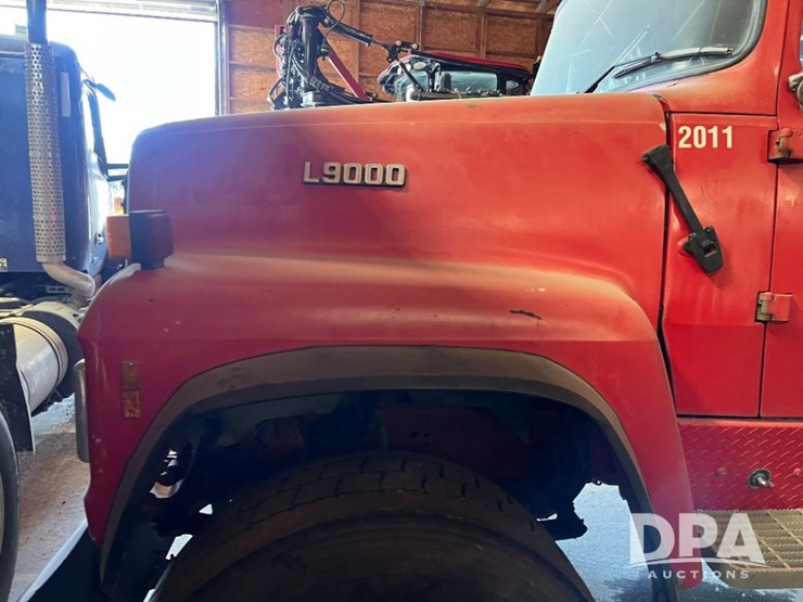 1995-ford-l9000-image-12