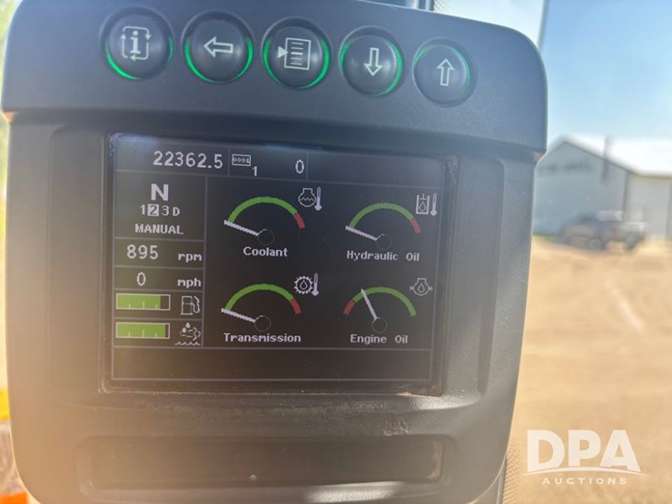 2015-deere-624k-image-72
