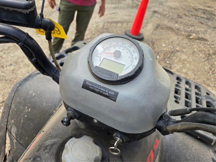 polaris-sportsman-700-image-13