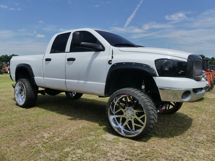 2008-dodge-ram-2500-image-1