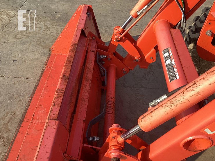 2016-kubota-m7060-image-10