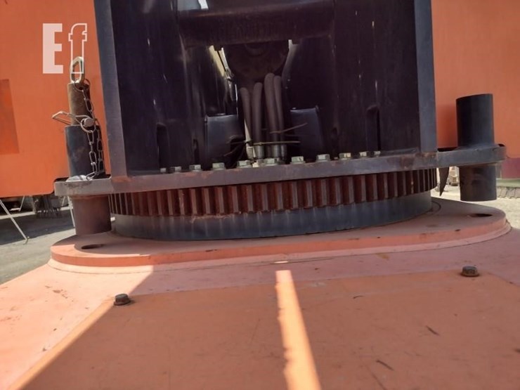 2013-jlg-1200sjp-image-16
