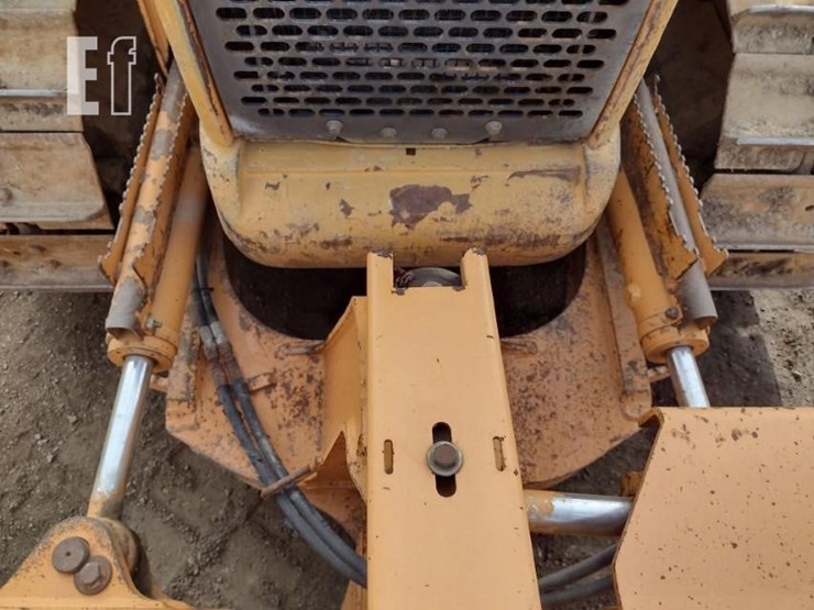 2012-case-850l-xlt-image-16