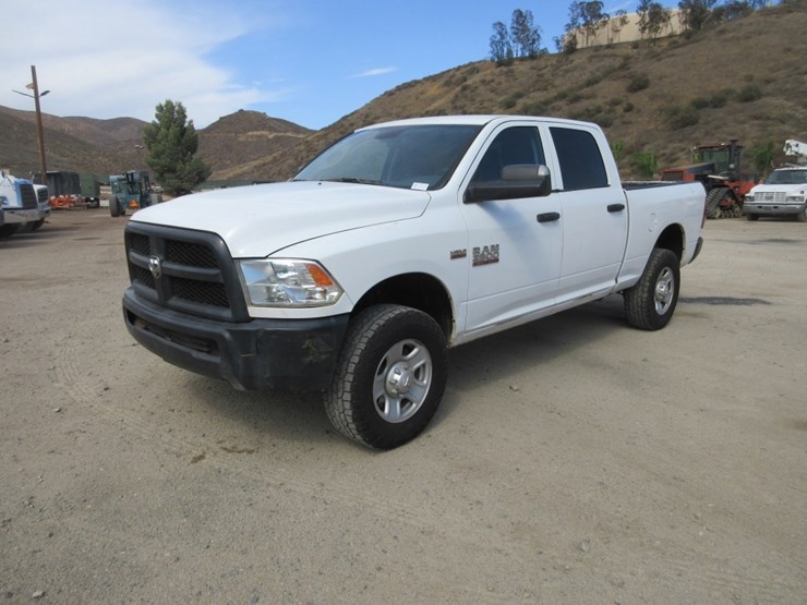 2018-dodge-ram-2500hd-image-1