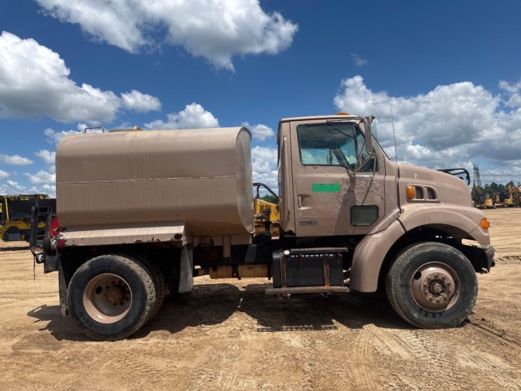2001-sterling-water-truck-image-5