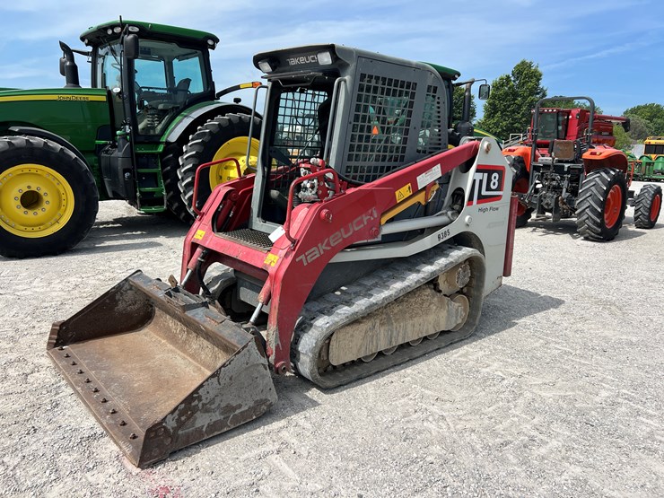 2019-takeuchi-tl8-image-26