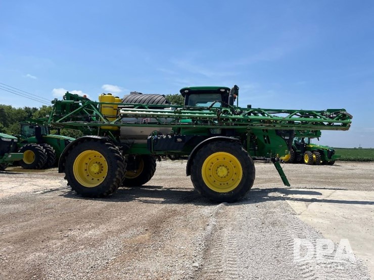 2020-john-deere-r4045-image-10