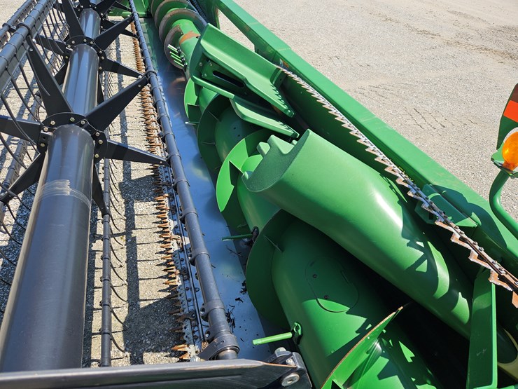 2012-john-deere-625f-image-3