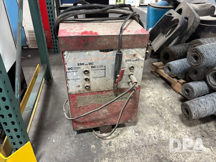 lincoln-welder-(dr11838)-image-2