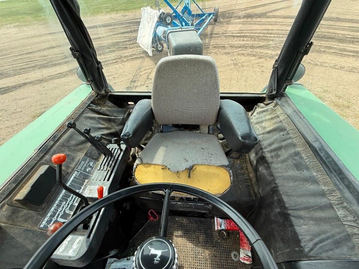 john-deere-4440-image-17