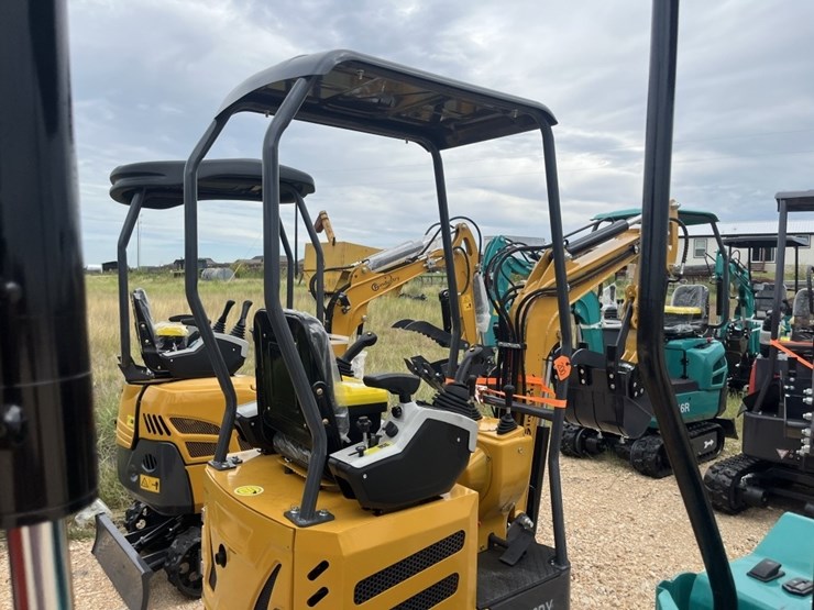 cfg-mx12rx-mini-excavator-image-3