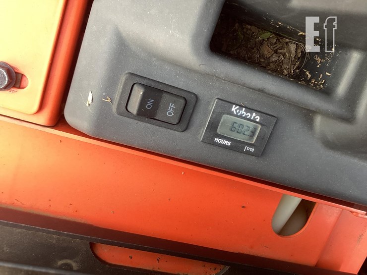 2016-kubota-z125s-image-10
