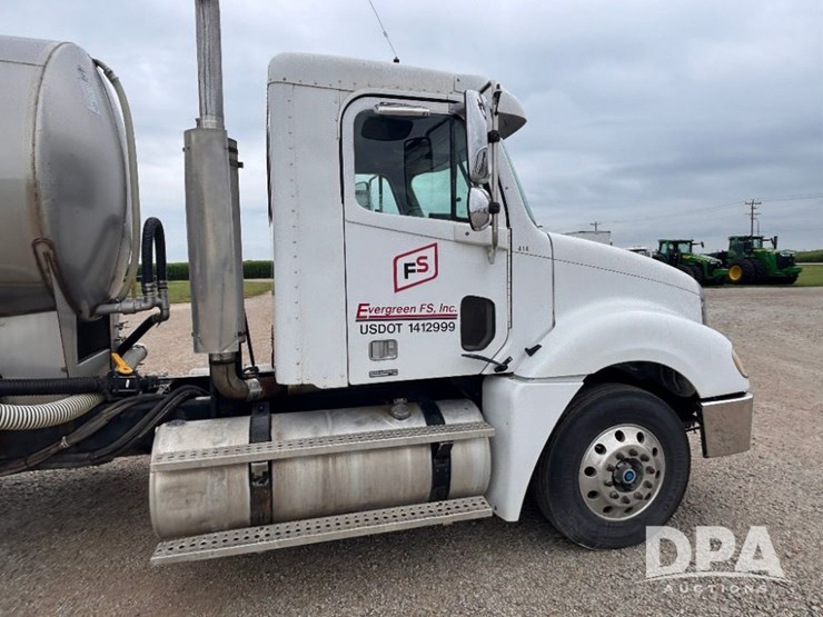 2006-freightliner-columbia-truck-(gp11008,-unit-414)-image-6