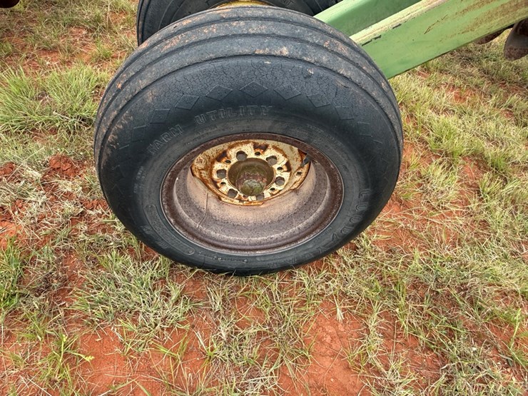john-deere-340-image-4