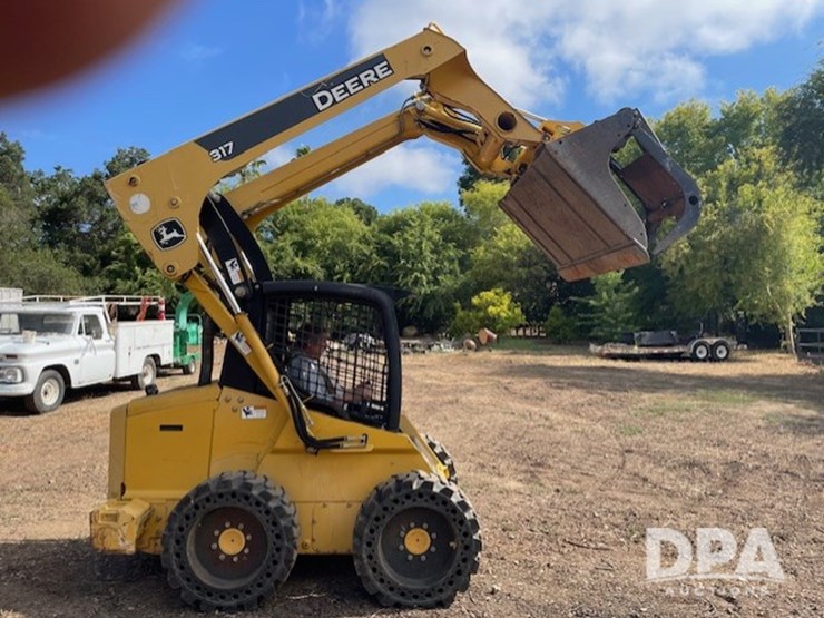 2005-john-deere-317-image-23