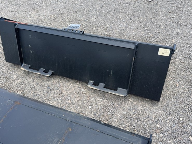 #2052-•-trubilt-66"-skid-steer-smooth-bucket-image-3
