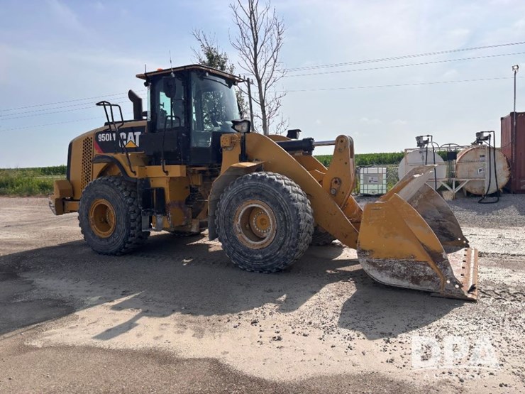 2014-caterpillar-950m-image-6