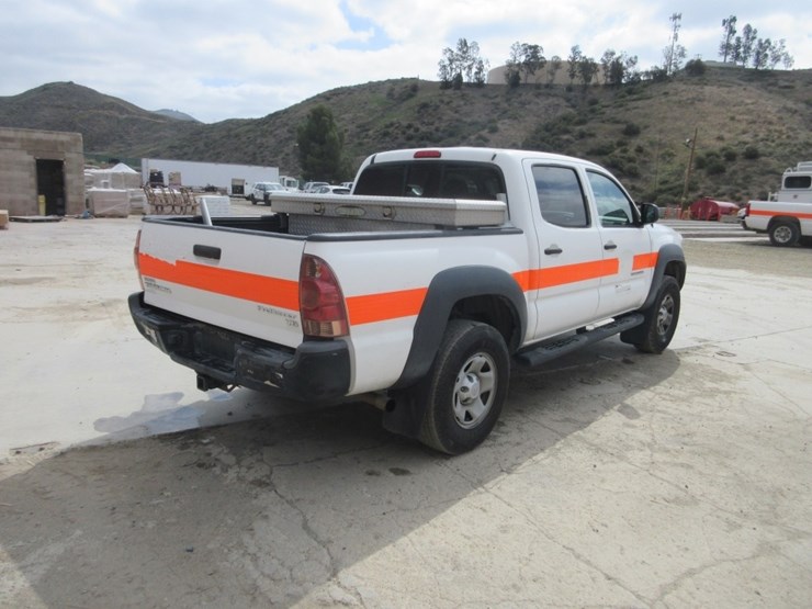 2013-toyota-tacoma-image-3