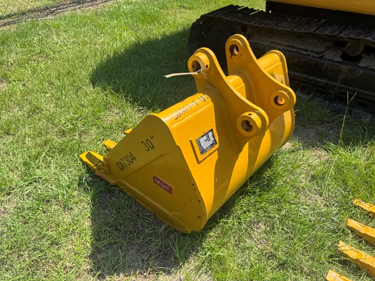 teran-30"-cat304-excavator-bucket-image-4