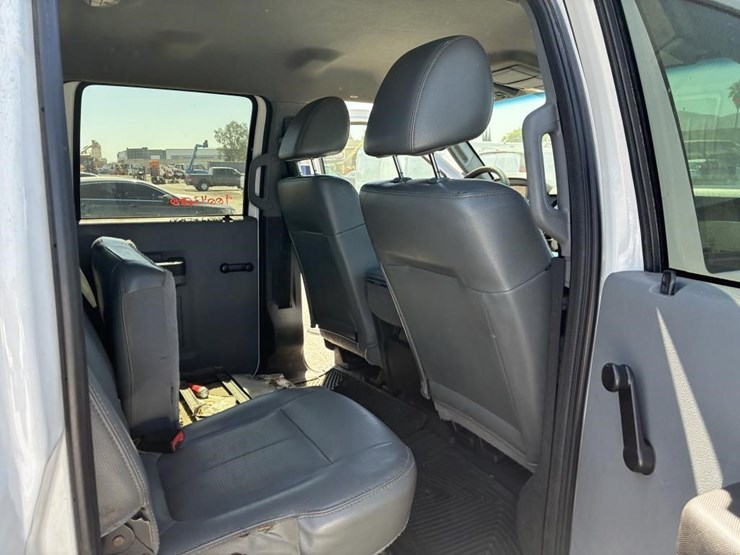 2012-ford-f550-image-11