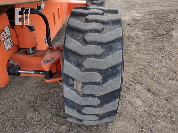 2008-jlg-600s-image-13