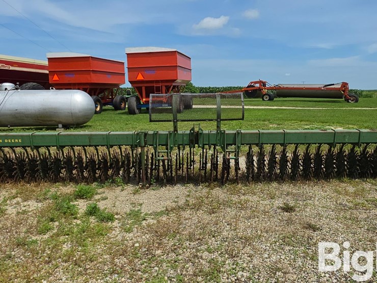 john-deere-400-image-2