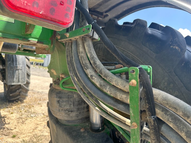2018-john-deere-r4038-image-12