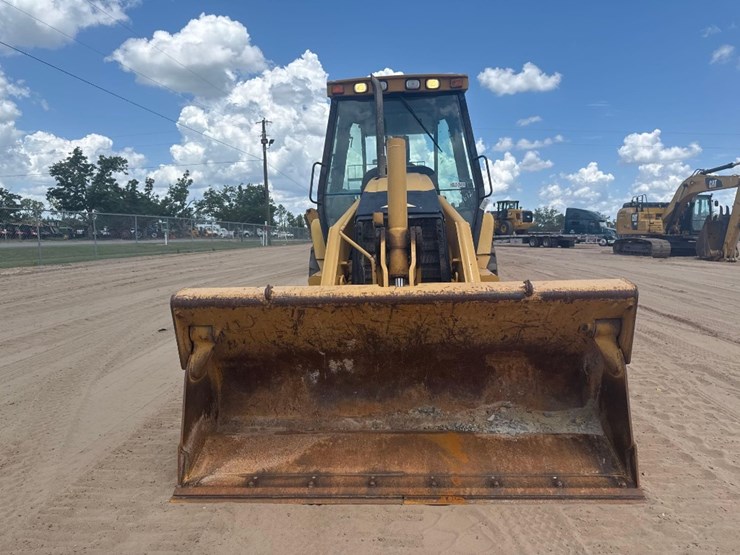 2003-caterpillar-420d-image-3
