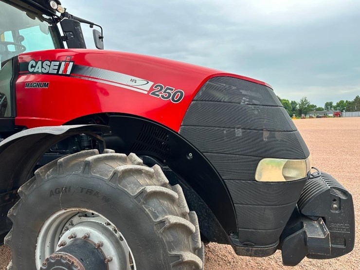 2017-case-ih-magnum-250-image-32