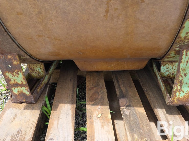 walsh-saddle-tanks-w/mounting-brackets-image-13