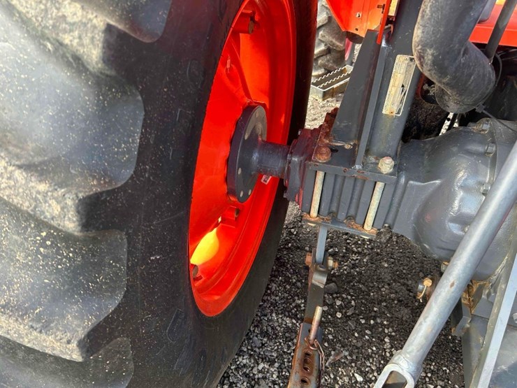 2015-kubota-m5660su-image-14