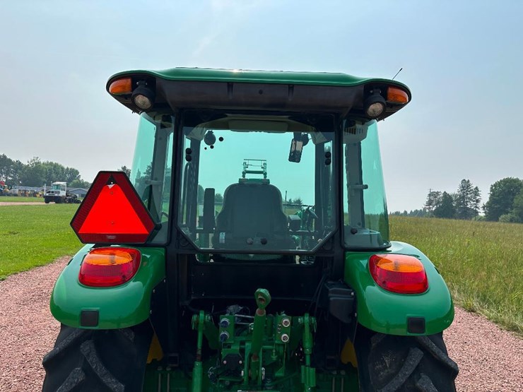 2020-john-deere-5075e-image-19