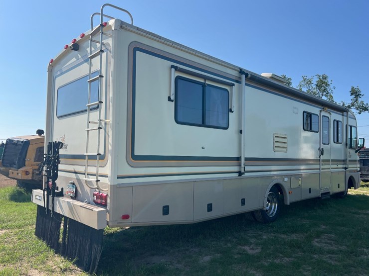 1995-fleetwood-bounder-s/a-motorhome-image-4