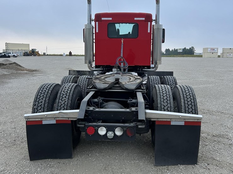 2014-kenworth-t600-image-6