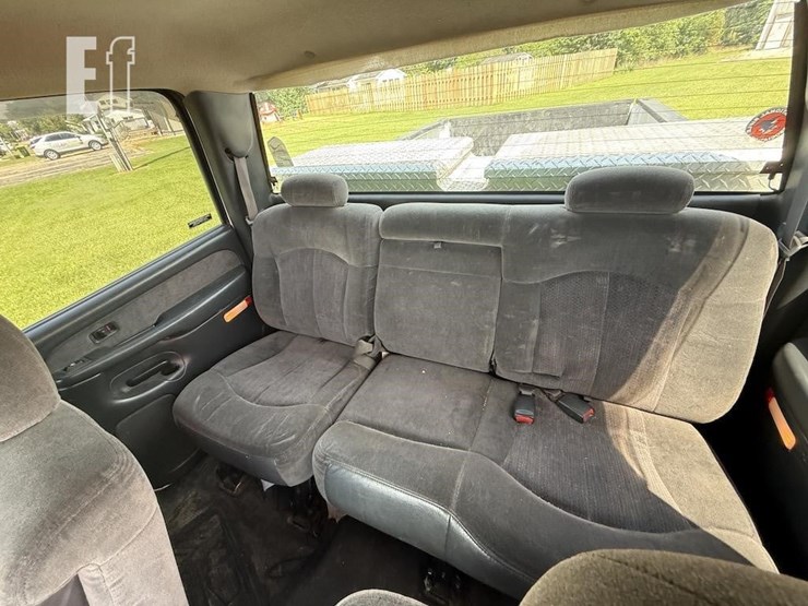 2001-chevrolet-3500hd-image-12