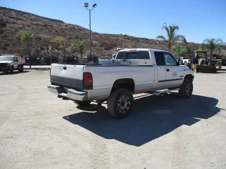 2002-dodge-ram-2500-image-3