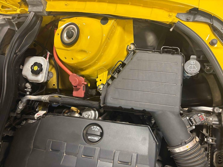 2013-camaro-1lt-rs-coupe-image-11