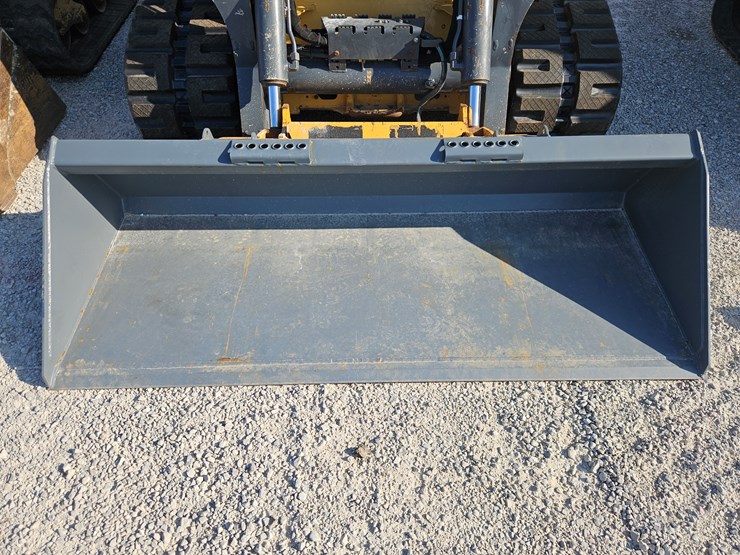 2018-deere-331g-image-3