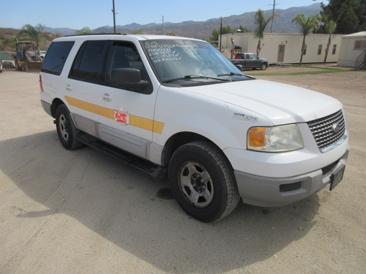 2003-ford-expedition-image-4